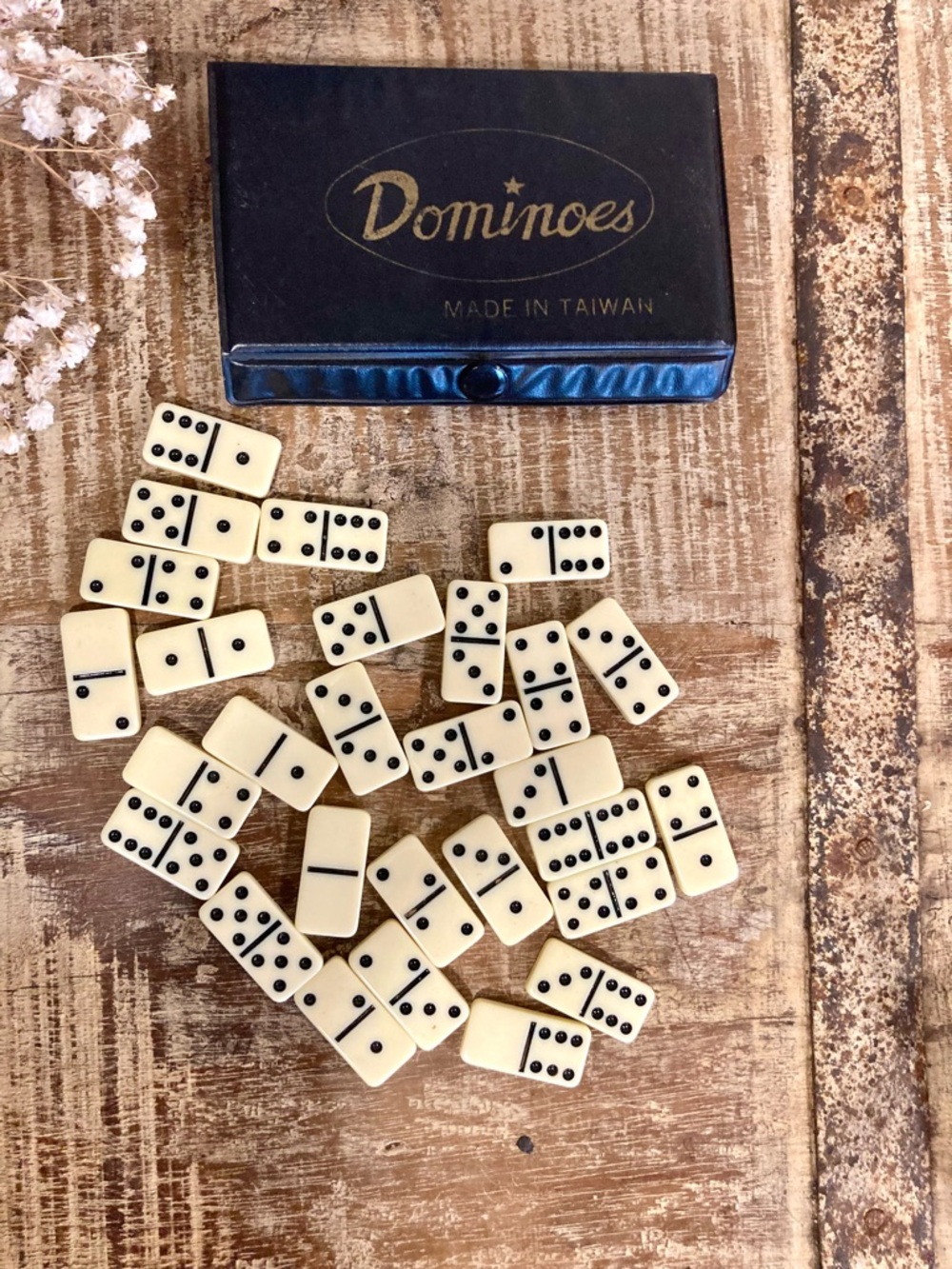 Vintage Dominoes Mini Domino Set Made in Taiwan 28 Pieces - Picture 3 of 9